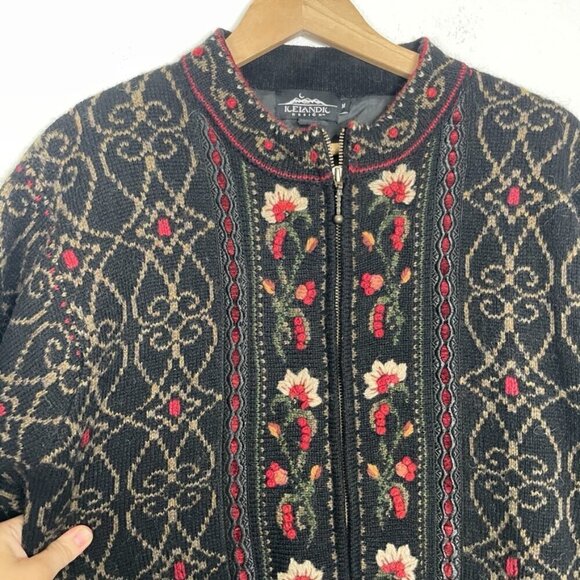 Vintage Icelandic Design 100% wool Floral European Style Zip Jacket Size: M - Picture 4 of 10